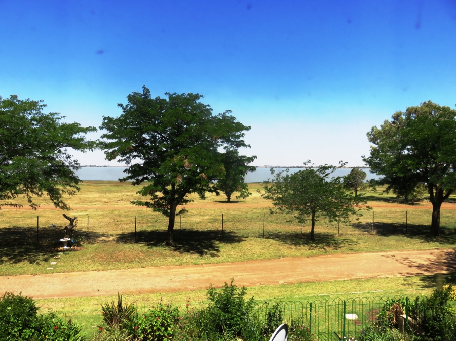 2 Bedroom Property for Sale in Deneysville Free State